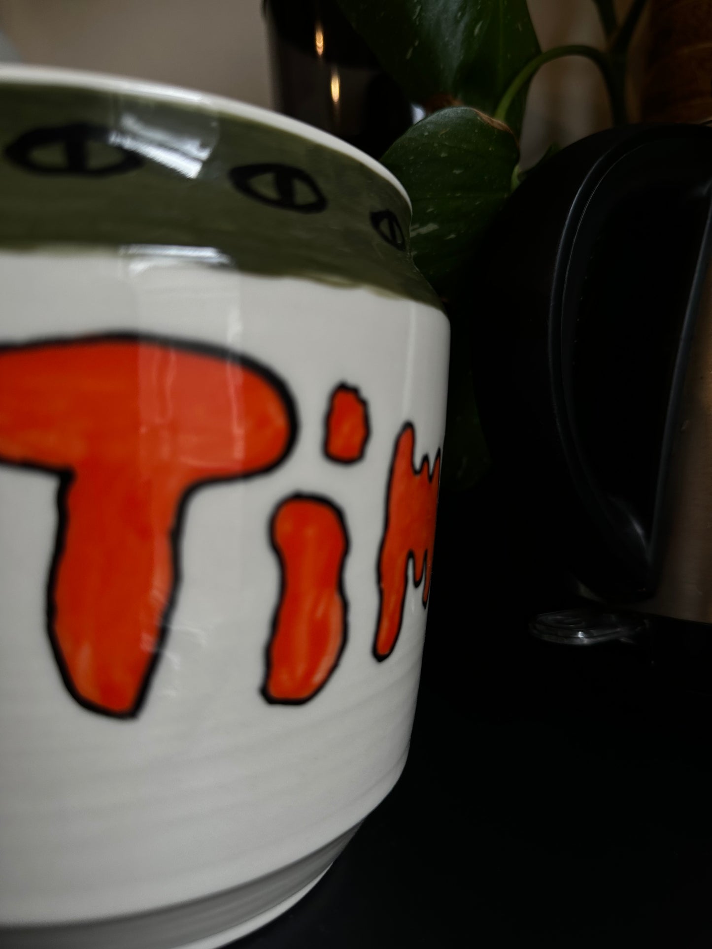 TIME WORSHIPS NO MAN - Flower Vase