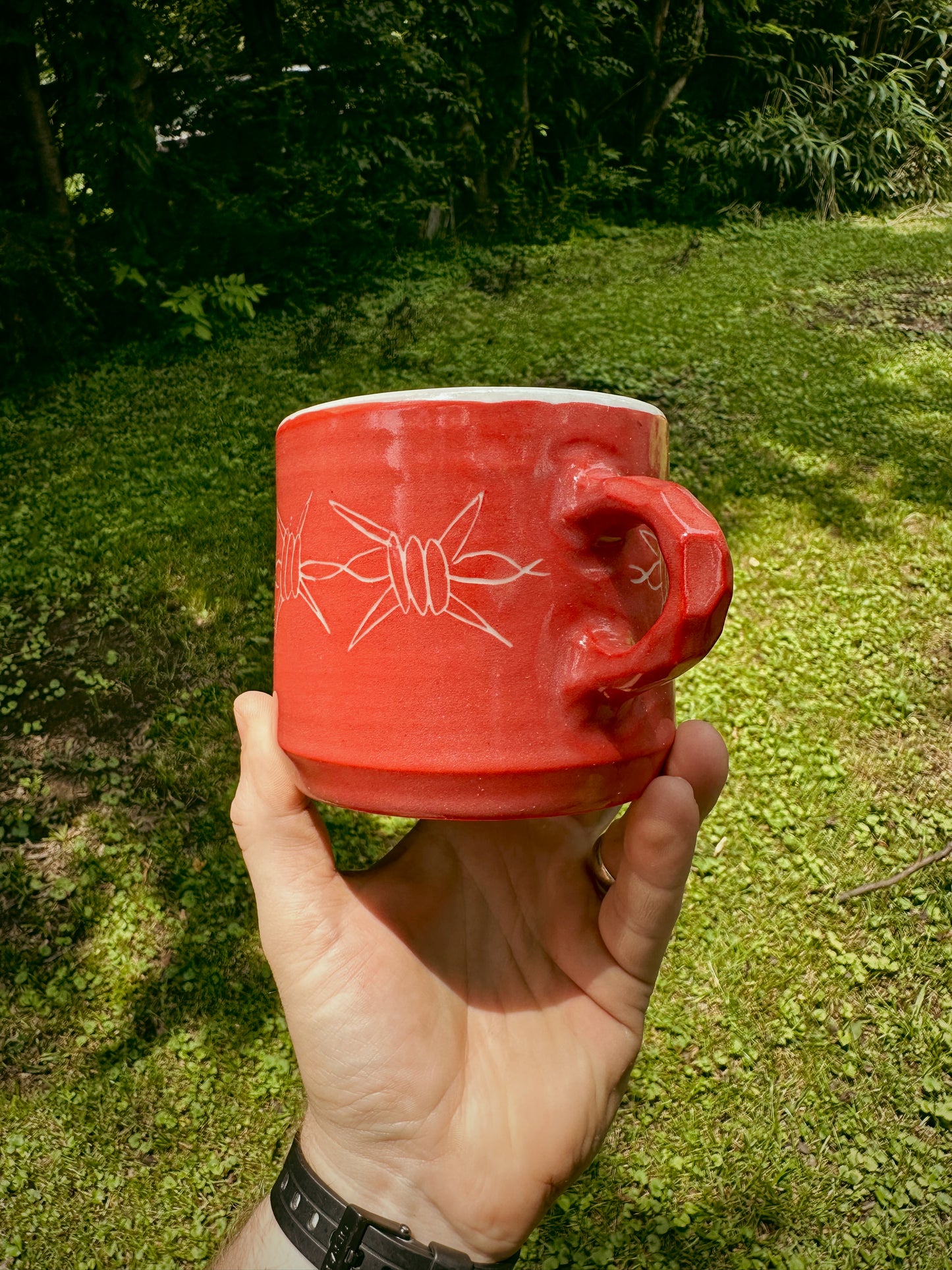 CRIMSON BARBED WIRE COFFEE MUG